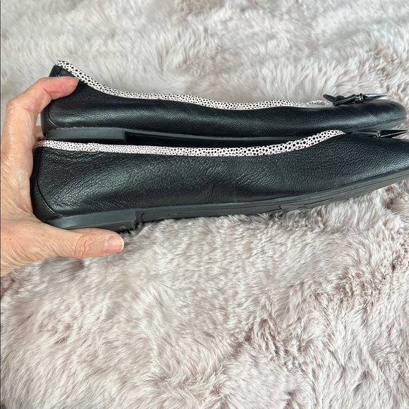 Circus by Sam Edelman Black Flats with Metal Spike Bows & Light Pink Trim | 8M - Picture 3 of 9